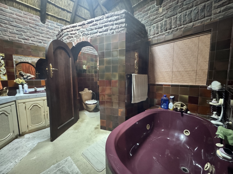 6 Bedroom Property for Sale in Doringkruin North West
